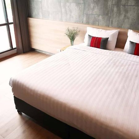 Sans Hotel Ratchaburi Zewnętrze zdjęcie