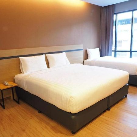 Sans Hotel Ratchaburi Zewnętrze zdjęcie