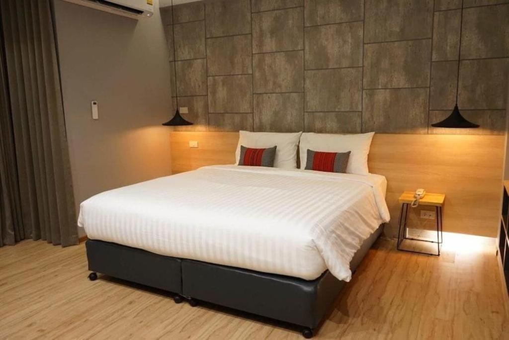 Sans Hotel Ratchaburi Zewnętrze zdjęcie