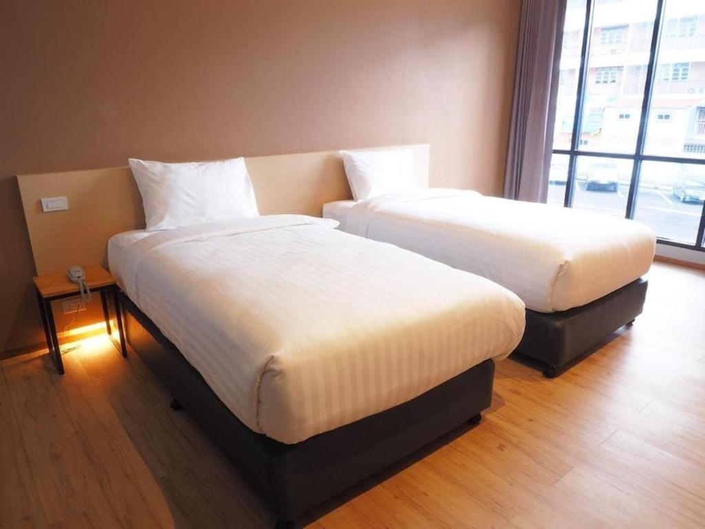 Sans Hotel Ratchaburi Zewnętrze zdjęcie