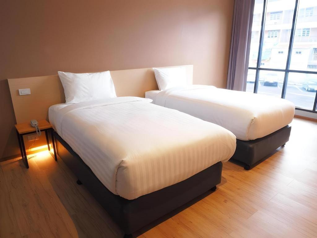 Sans Hotel Ratchaburi Zewnętrze zdjęcie