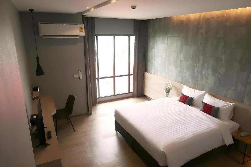 Sans Hotel Ratchaburi Zewnętrze zdjęcie