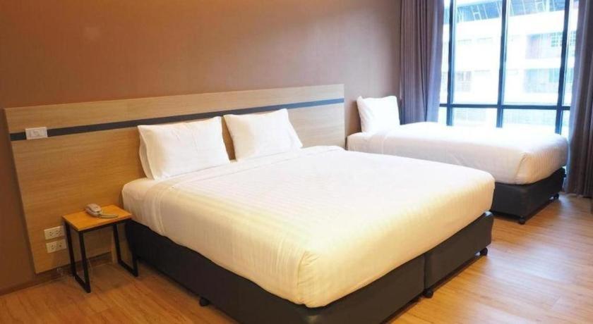 Sans Hotel Ratchaburi Zewnętrze zdjęcie
